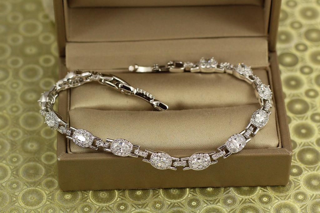 Браслет Xuping Jewelry Мозаика с белыми камнями 17 см 6 мм Серебристый (34149634)