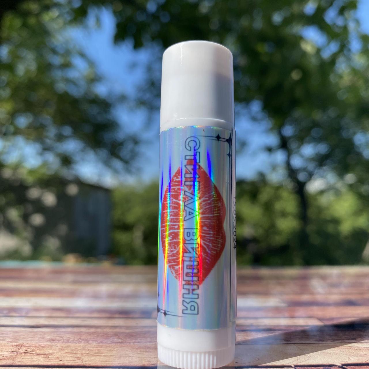 Гигиеническая помада восковая с кокосовым маслом Спелая Вишня (2229076236) Гигиеническая помада восковая с кокосовым маслом Спелая Вишня (2229076236)