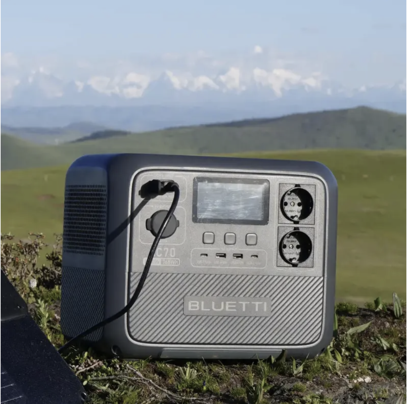 Зарядная станция BLUETTI AC70