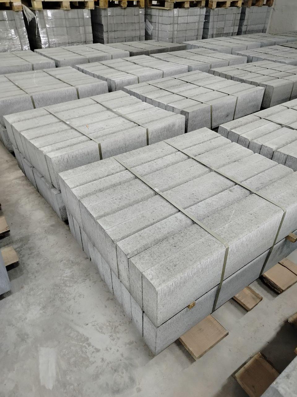 Бордюр Бетон від Контур тротуарний БР100.20.8 - фото 2 Бордюр Бетон від Контур тротуарний БР100.20.8 - фото 2