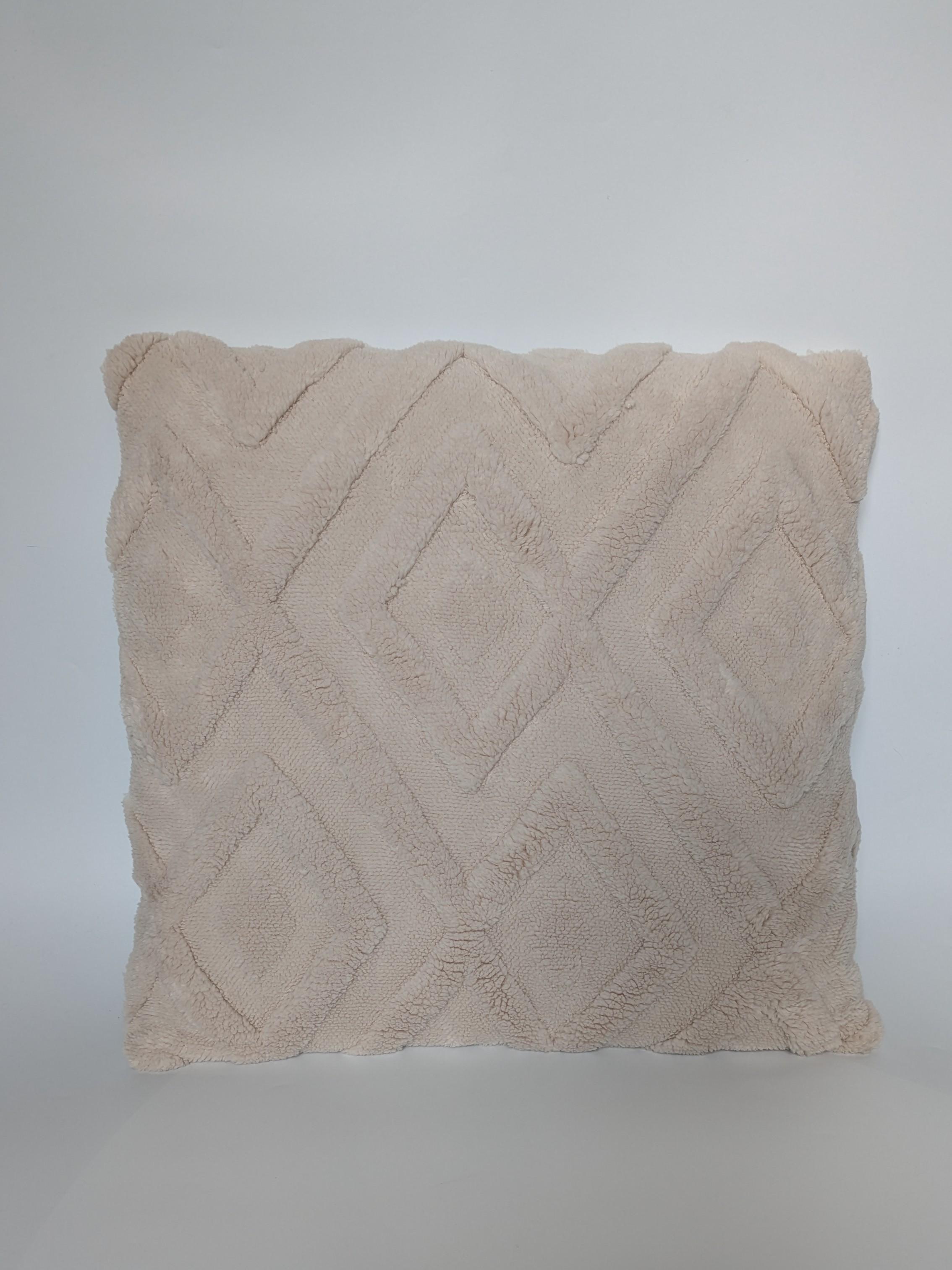 Чехол на подушку Ромбы 45х45 см Кремовый (26576187) Чехол на подушку Ромбы 45х45 см Кремовый (26576187)