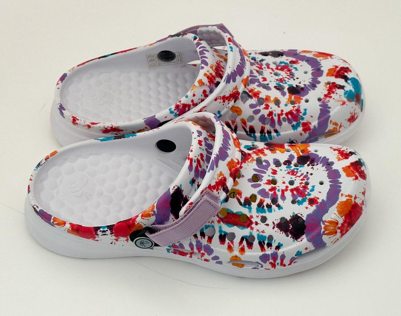 Сабо женские Joybees Modern Clog р. 38 Graphic White Spiral Tie Dye (626)