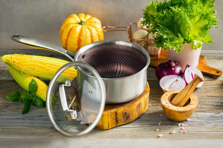 Ківш Edenberg 2,3 л з антипригарним покриттям та скляною кришкою (EB-17005) - фото 3 Ківш Edenberg 2,3 л з антипригарним покриттям та скляною кришкою (EB-17005) - фото 3