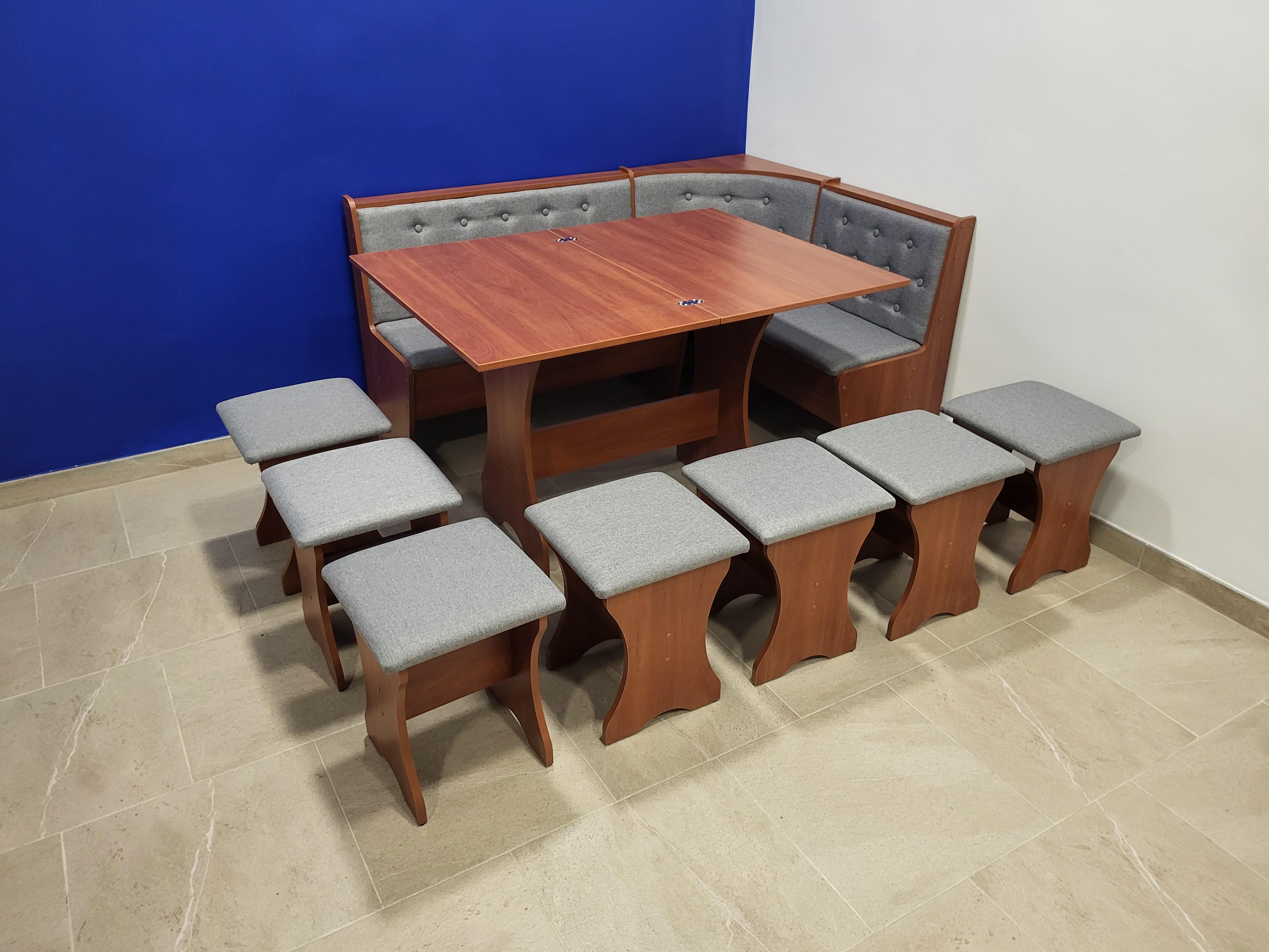 Кухонный уголок Семейный со столом и 7 табуретами 113,5х153,5 см Яблоня/Сильвер (KS7T-Y-S)