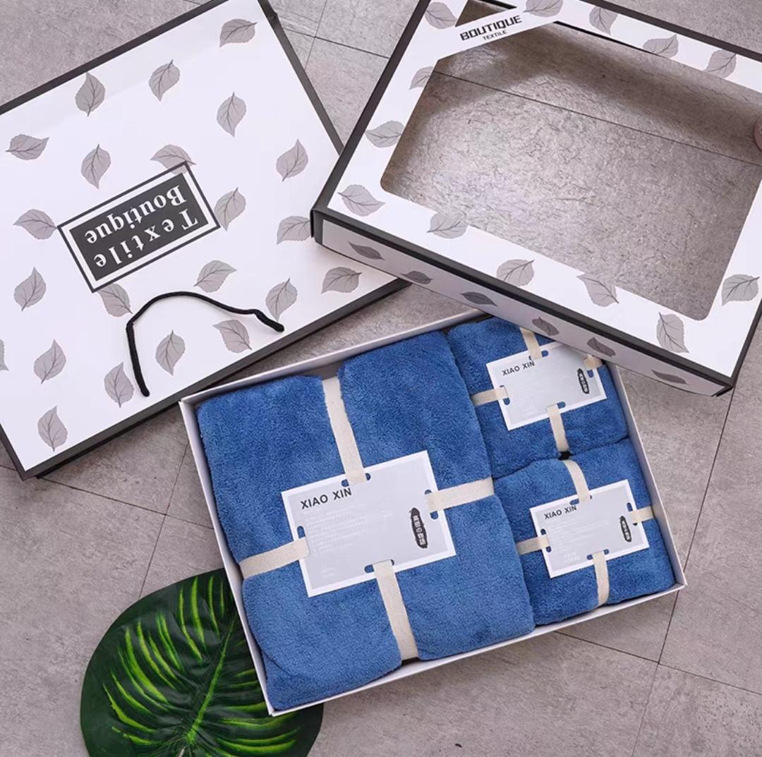 Набор полотенец в коробке (038)
