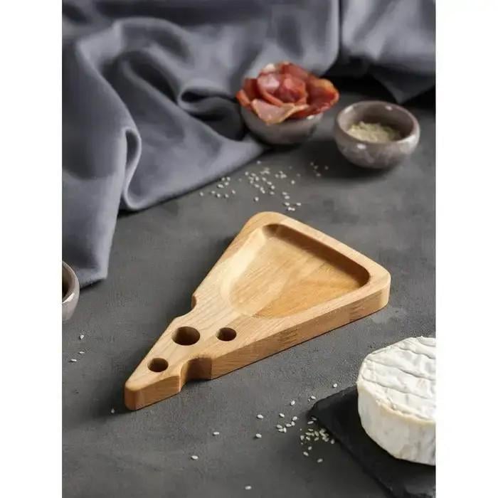 Менажница деревянная треугольная на 1 секцию с пропиткой ясеневая 18х9 см (ман-11) Менажница деревянная треугольная на 1 секцию с пропиткой ясеневая 18х9 см (ман-11)