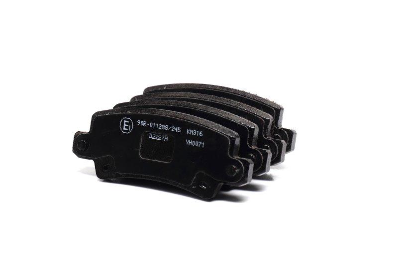 Колодки тормозные дисковые задние BLUE PRINT Toyota (ADT342131)