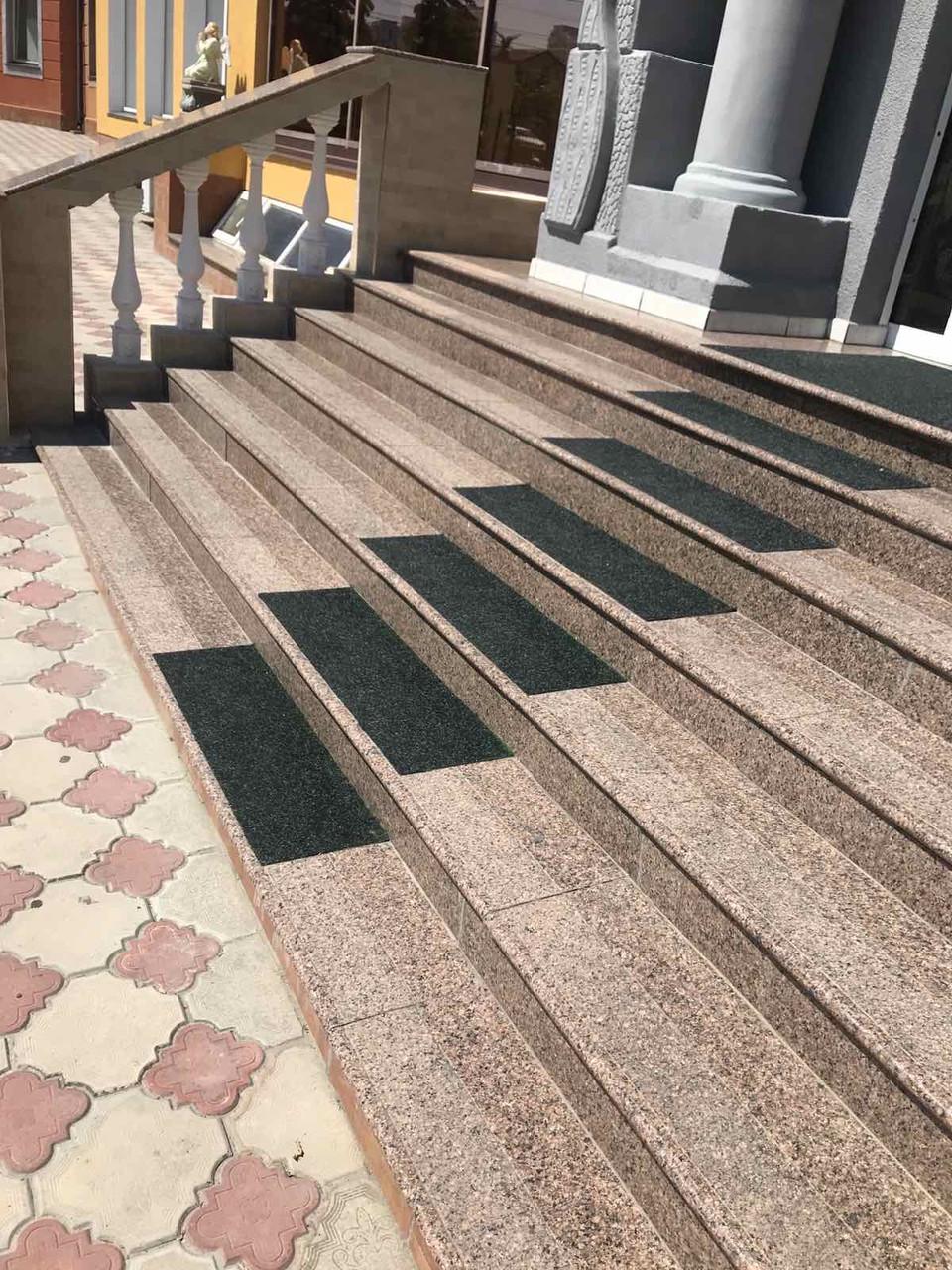 Сходи цілісні з граніту 1000х330х30 мм (25887459) - фото 9 Сходи цілісні з граніту 1000х330х30 мм (25887459) - фото 9