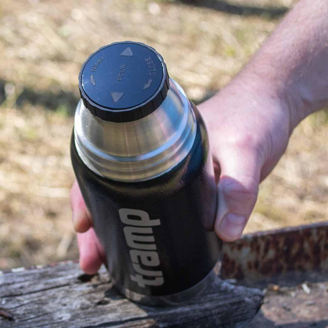 Термос Tramp Expedition Line питний 0,5 л Чорний (TRC-030-black) - фото 3 Термос Tramp Expedition Line питний 0,5 л Чорний (TRC-030-black) - фото 3