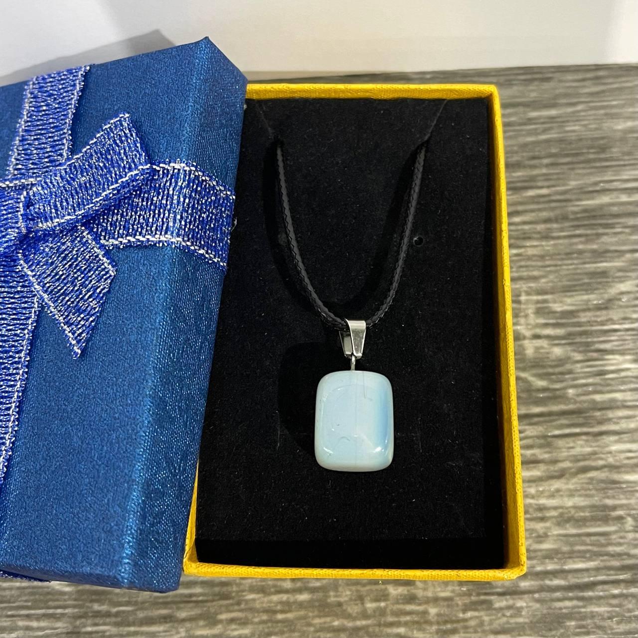 Кулон талисман с лунным камнем белый в форме мини блок на шнурке (2072896099)