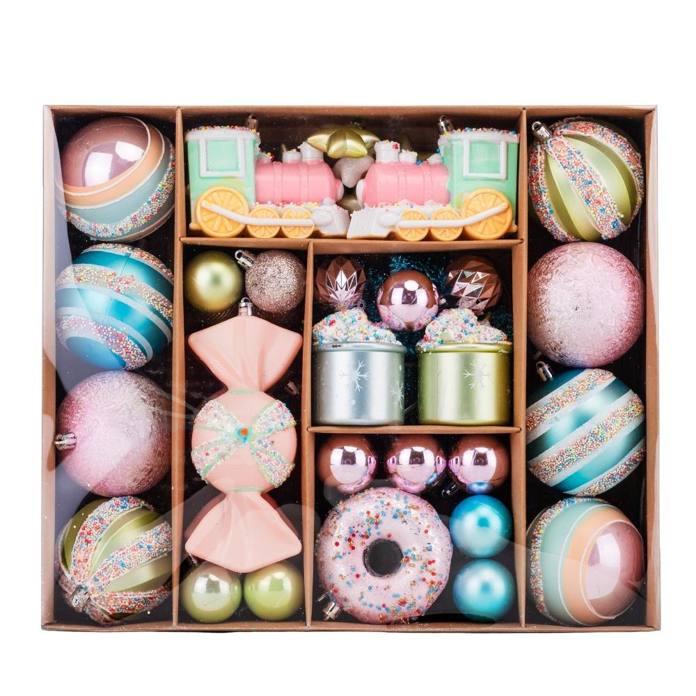 Набор елочных игрушек для декора Сладкий праздник 70 шт. из пластика в коробке Разноцветный (147-81-9125-032) - фото 1 Набор елочных игрушек для декора Сладкий праздник 70 шт. из пластика в коробке Разноцветный (147-81-9125-032) - фото 1