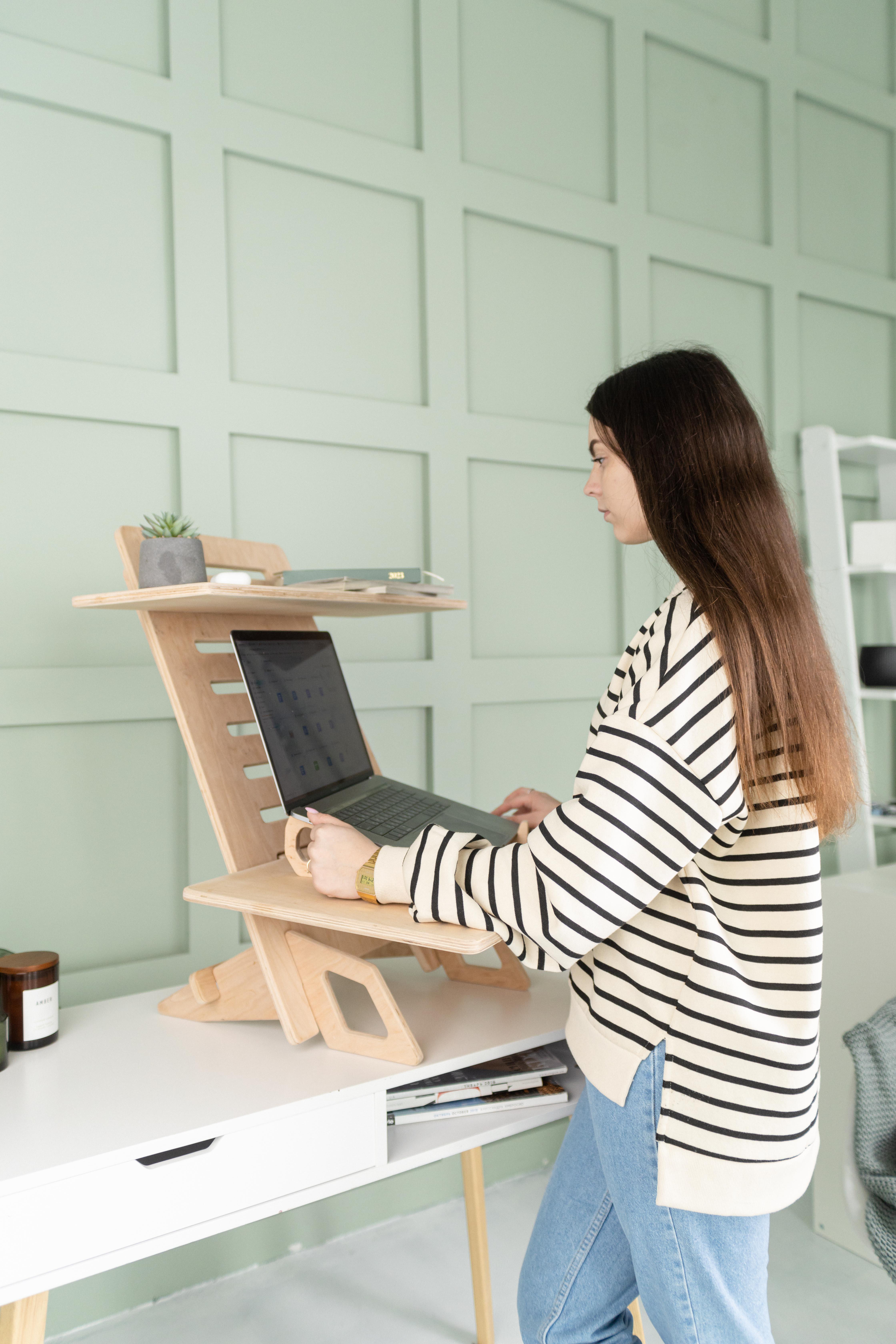 Стіл для ноутбука універсальний Otaman desk Mini desk (987065) - фото 4 Стіл для ноутбука універсальний Otaman desk Mini desk (987065) - фото 4