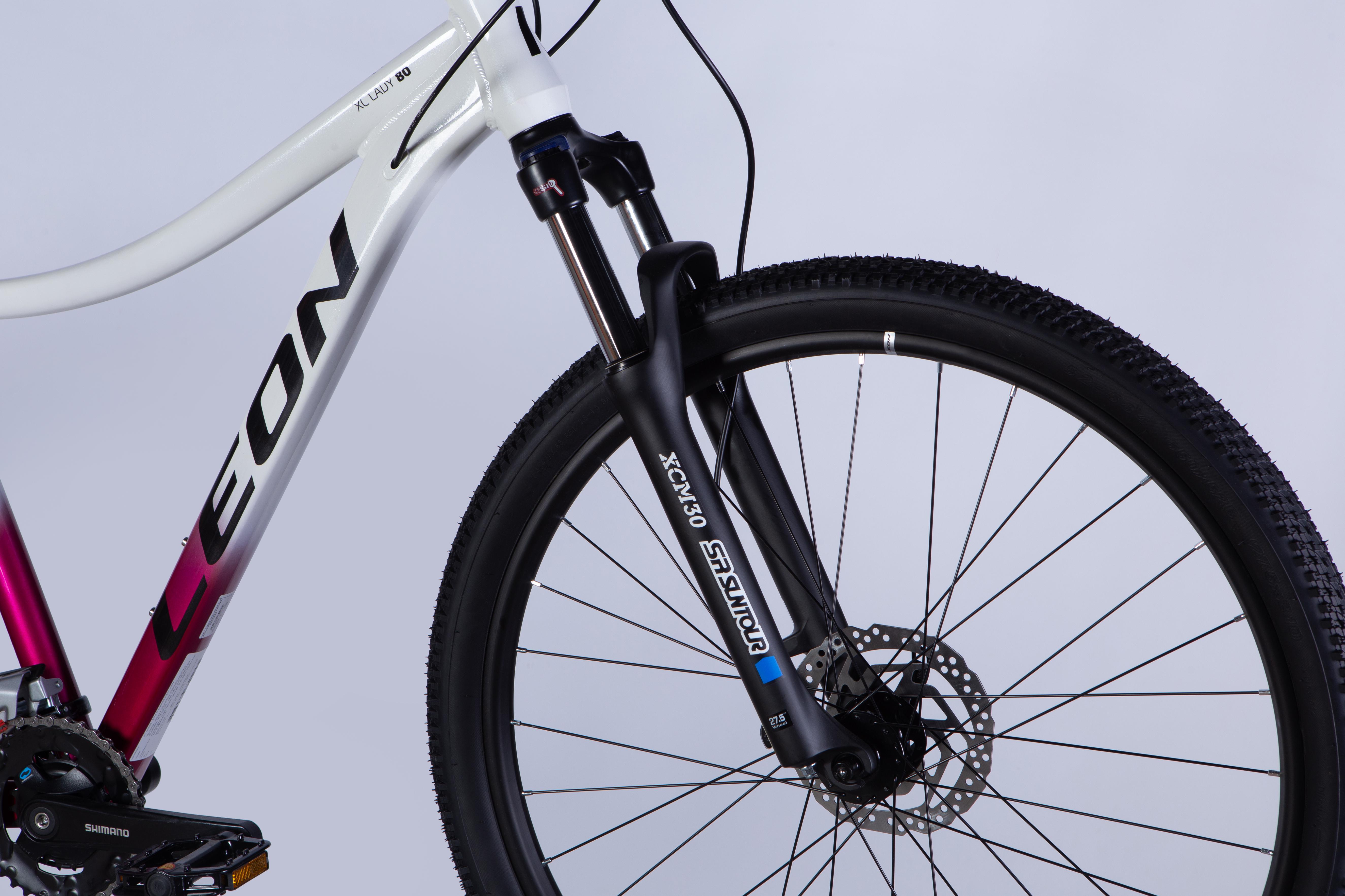 Велосипед Leon 2025 XC LADY 80 HDD AL 27,5" рама 18" Белый с малиновым (OPS-LN-27,5-007) - фото 5 Велосипед Leon 2025 XC LADY 80 HDD AL 27,5" рама 18" Белый с малиновым (OPS-LN-27,5-007) - фото 5