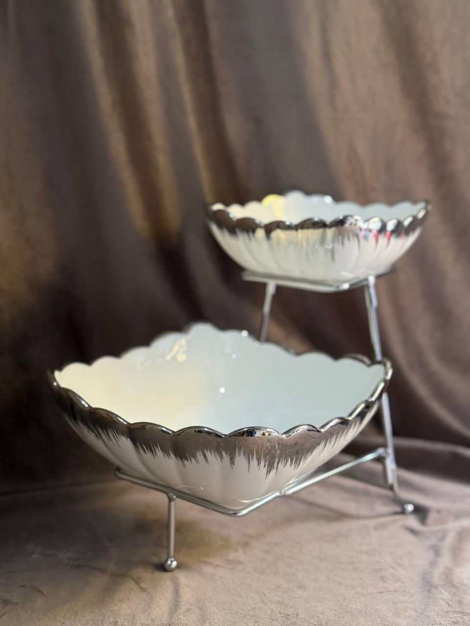 Фруктовниця Yiwu 2561-1AS порцелянова на металевій підставці 2 яруси 27х21х25 см Білий з срібним (30059634)