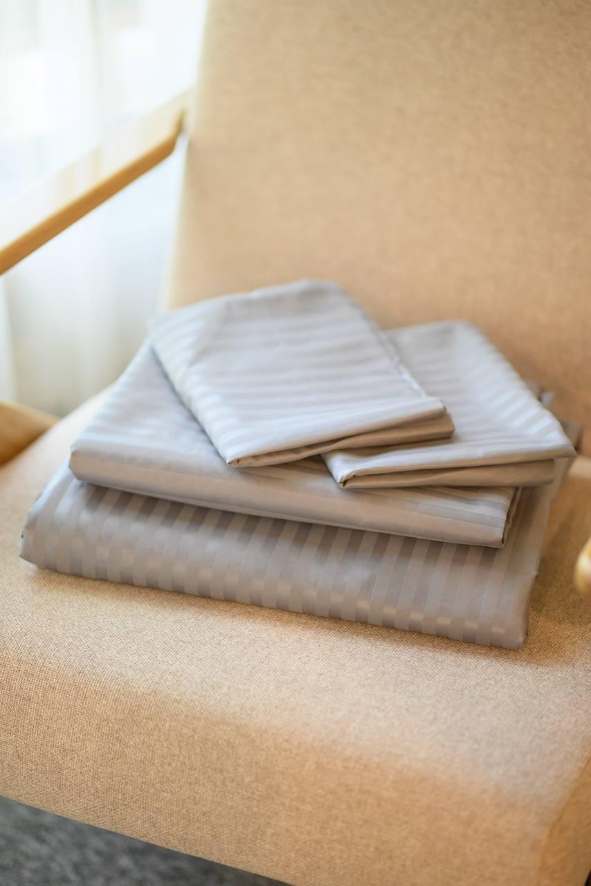 Комплект постельного белья Signorina Siena из страйп-сатина семейный 50х70 см/70х70 см Светло-серый (002S) - фото 4