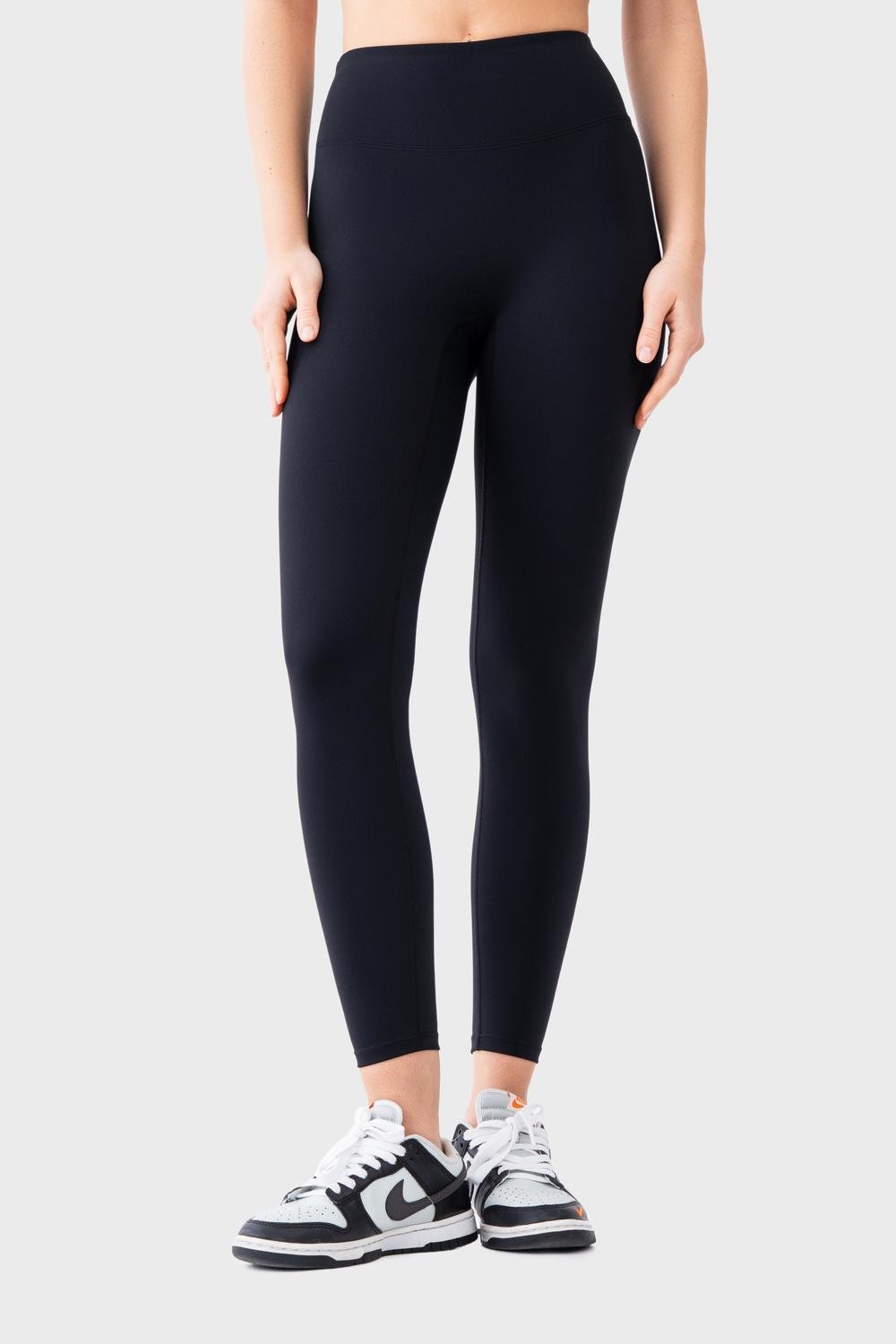 Леггинсы Avecs с технологией Quick Dry Черный Леггинсы Avecs с технологией Quick Dry Черный