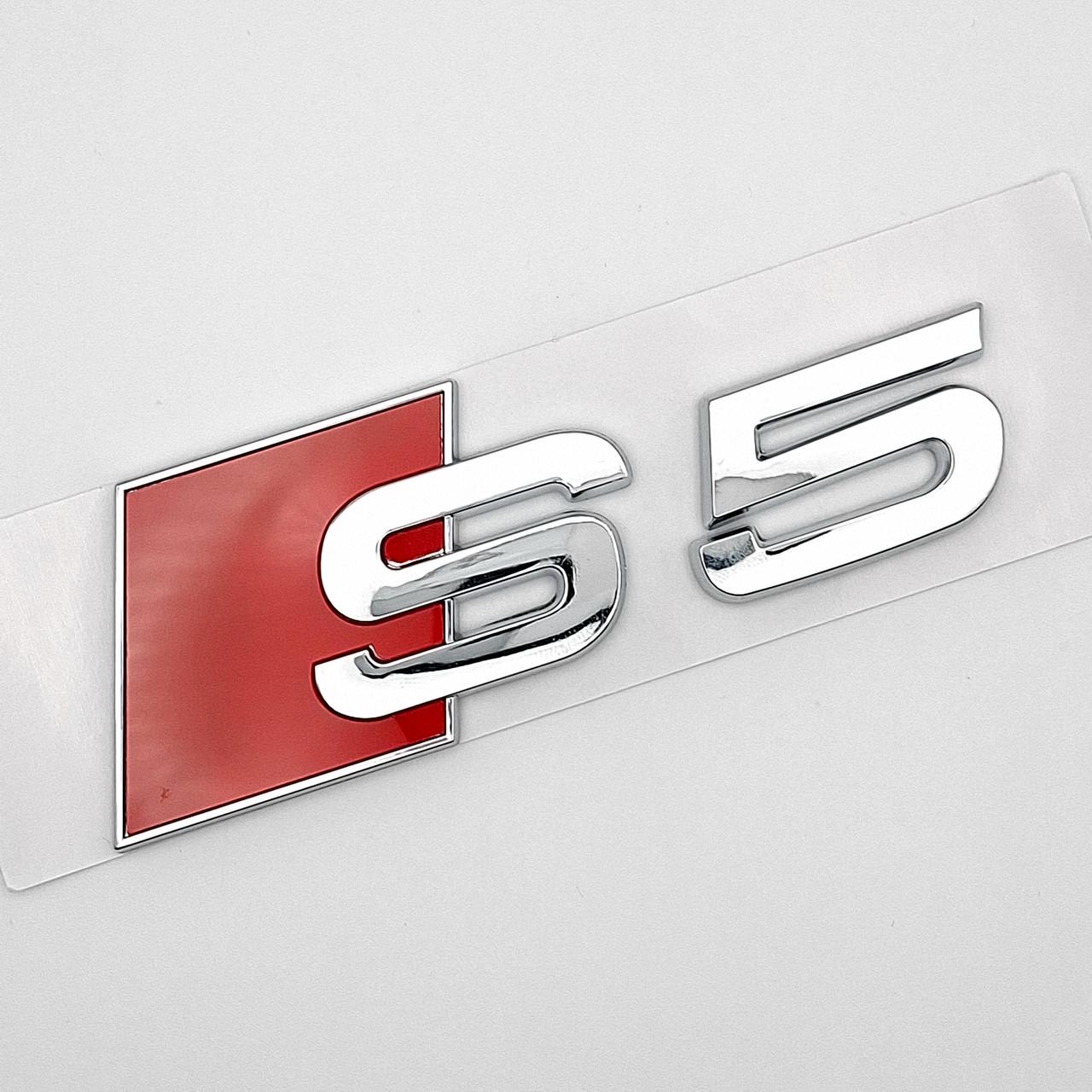 Емблема напис S5 Audi ABS 11х3,8 см Хром/Червоний глянцевий (2881178509)