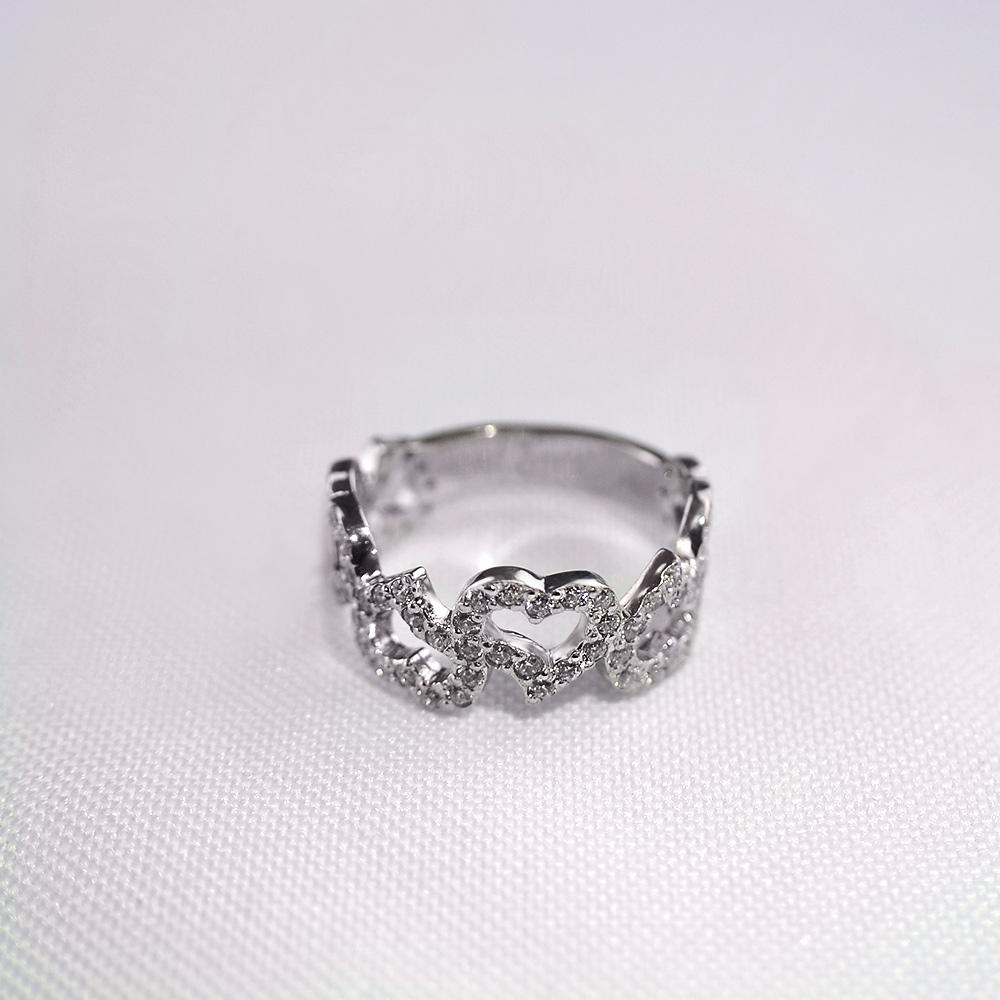 Женское серебряное кольцо Сердца р. 19,5 (45-kr) Женское серебряное кольцо Сердца р. 19,5 (45-kr)