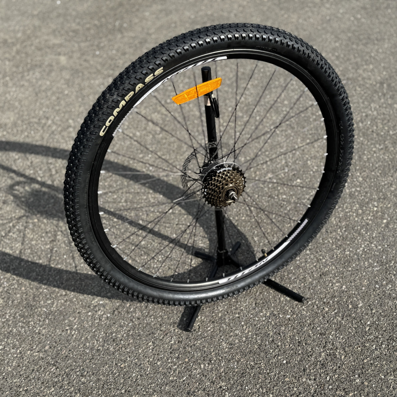 Колесо велосипеда в сборе заднее Velotrade втулка трещетка-Shimano 7 с Ротором под дисковый тормоз 29"