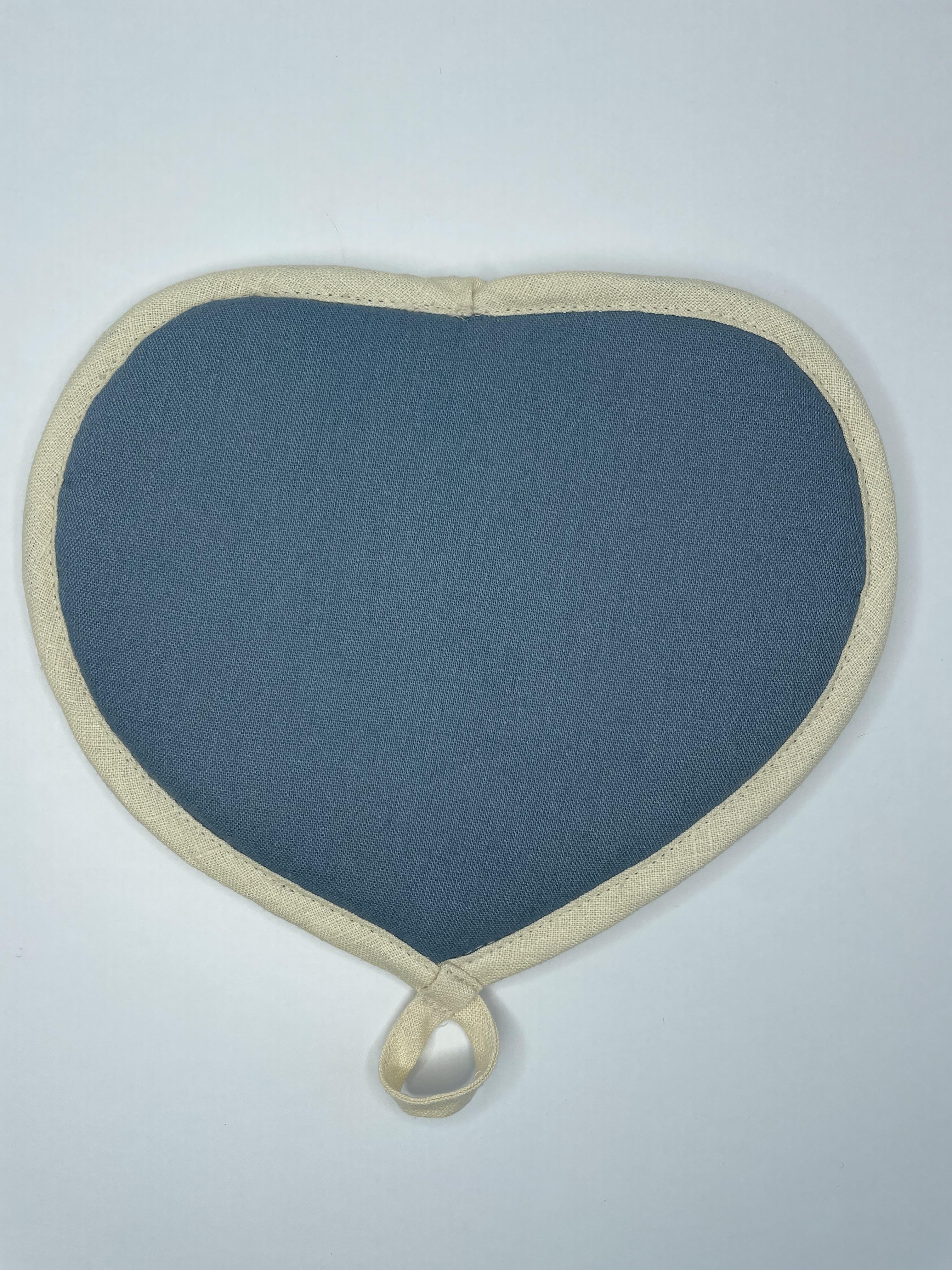 Прихватка в форме сердечка с вышивкой Снежинки (30100314) - фото 5 Прихватка в форме сердечка с вышивкой Снежинки (30100314) - фото 5