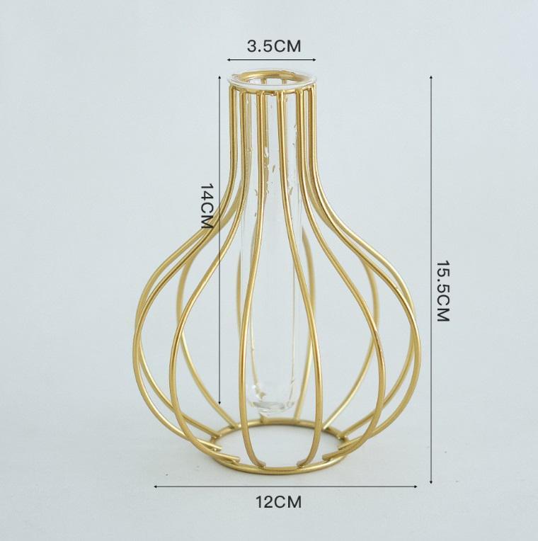 Ваза для квітів Gold 2 15050 3.5х12х15.5 см золота (5003211) - фото 6 Ваза для квітів Gold 2 15050 3.5х12х15.5 см золота (5003211) - фото 6