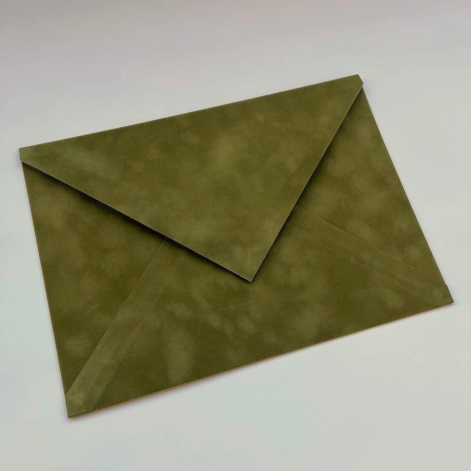 Конверт оксамитовий під А4 на магнітній застібці 21,5х30 см Оливковий (1660523727)