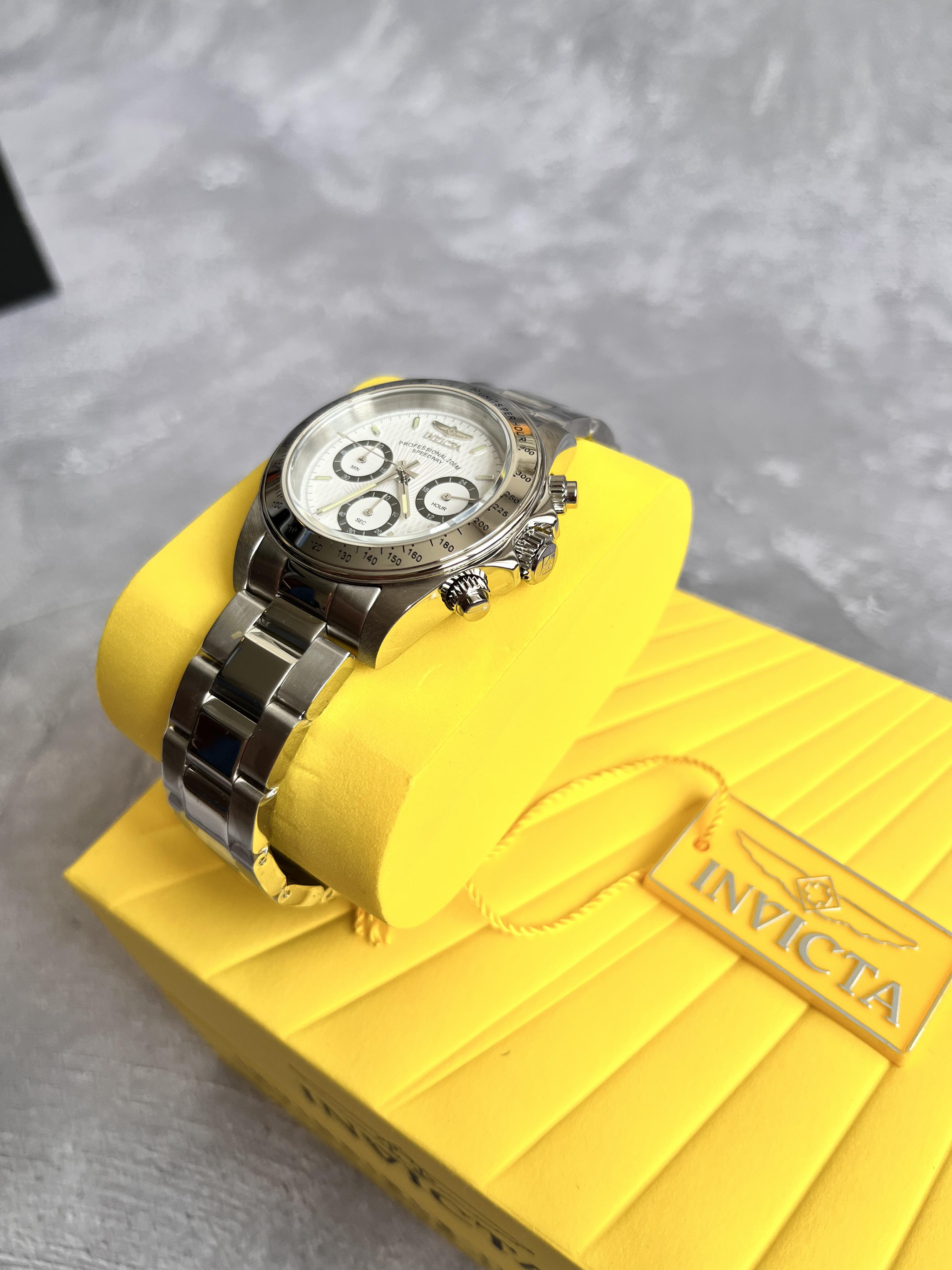 Годинник класичний Invicta 9211 speedway (12360356) - фото 4 Годинник класичний Invicta 9211 speedway (12360356) - фото 4