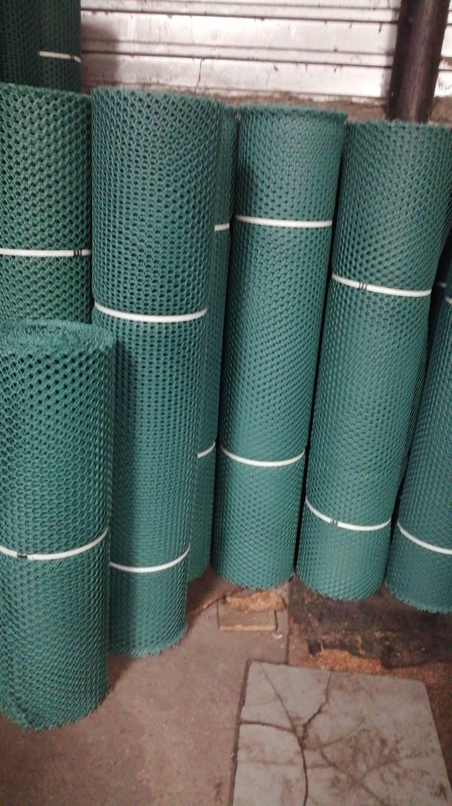 Сетка для забора пластиковая 1х30 м ячеистая 20х20 мм - фото 5 Сетка для забора пластиковая 1х30 м ячеистая 20х20 мм - фото 5