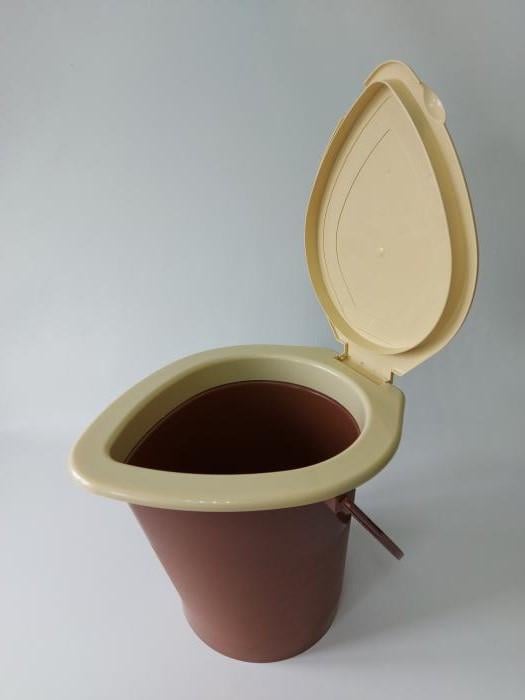 Ведро-туалет с крышкой и сиденьем на дачу пластмассовое 45х37/34х28 см 17 л (09340)