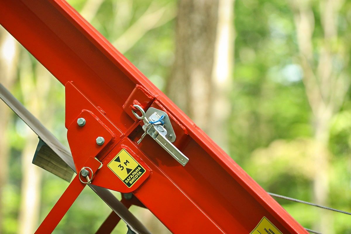 Подрібнювач гілок Arpal на шматки дров з бензиновим двигуном на причепі з поворотною платформою (АМ-200БД-К) - фото 20 Подрібнювач гілок Arpal на шматки дров з бензиновим двигуном на причепі з поворотною платформою (АМ-200БД-К) - фото 20