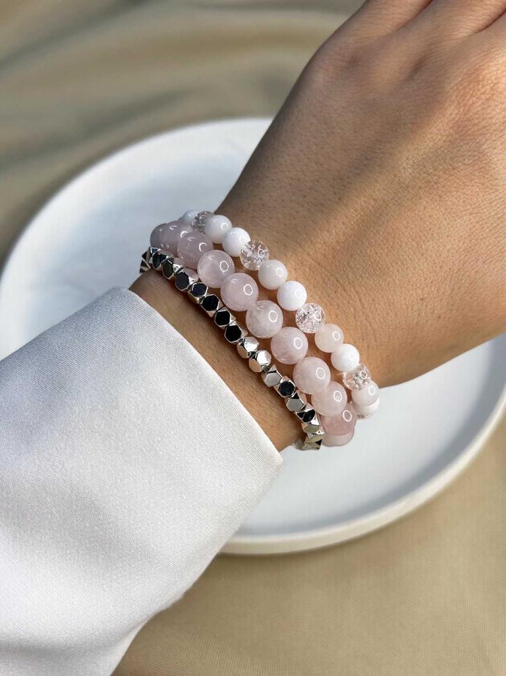 Набор браслетов из кварца и гематита (4638)