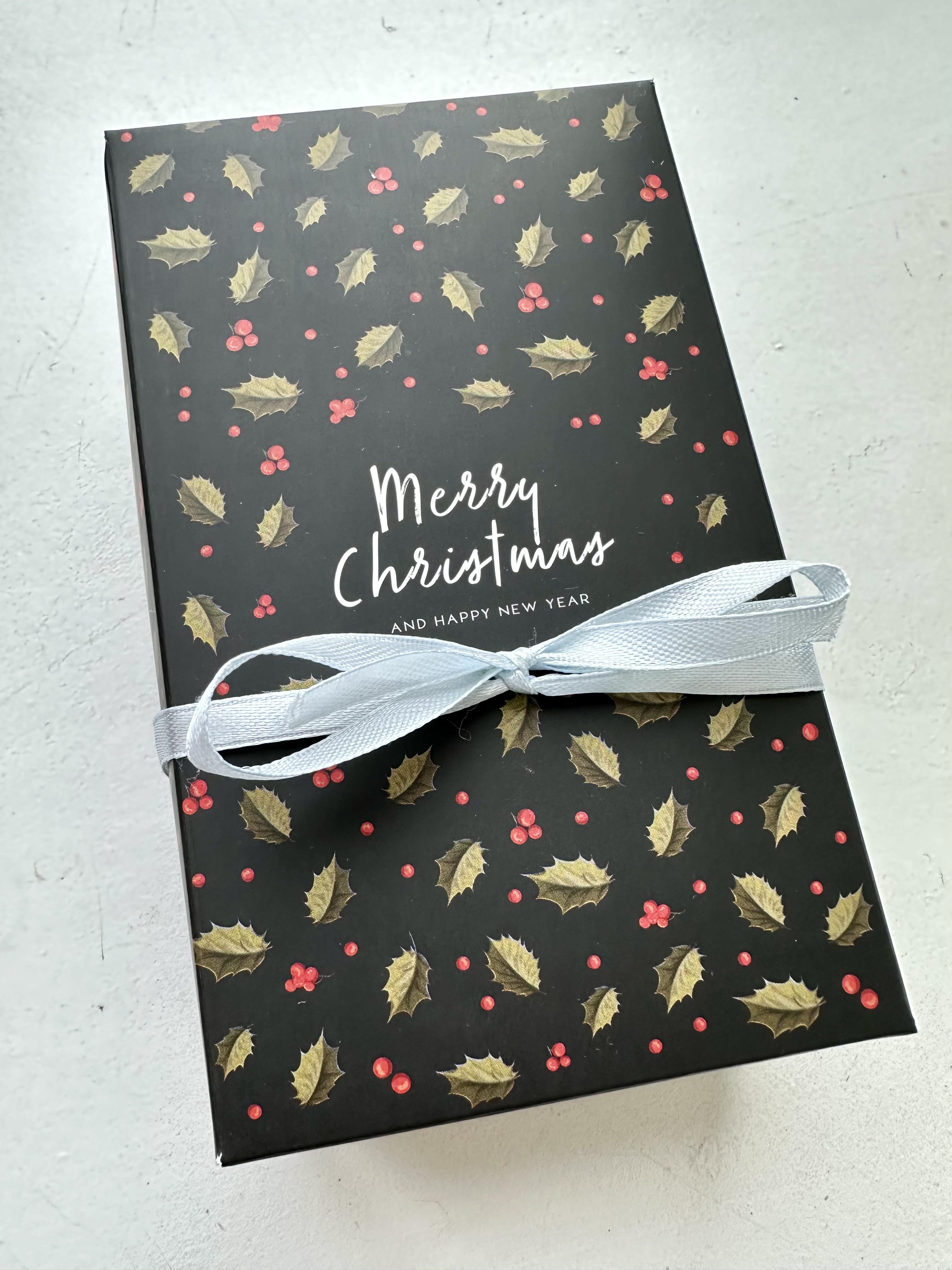 Набір подарунковий з новорічними шкарпетками (13532688) - фото 4 Набір подарунковий з новорічними шкарпетками (13532688) - фото 4