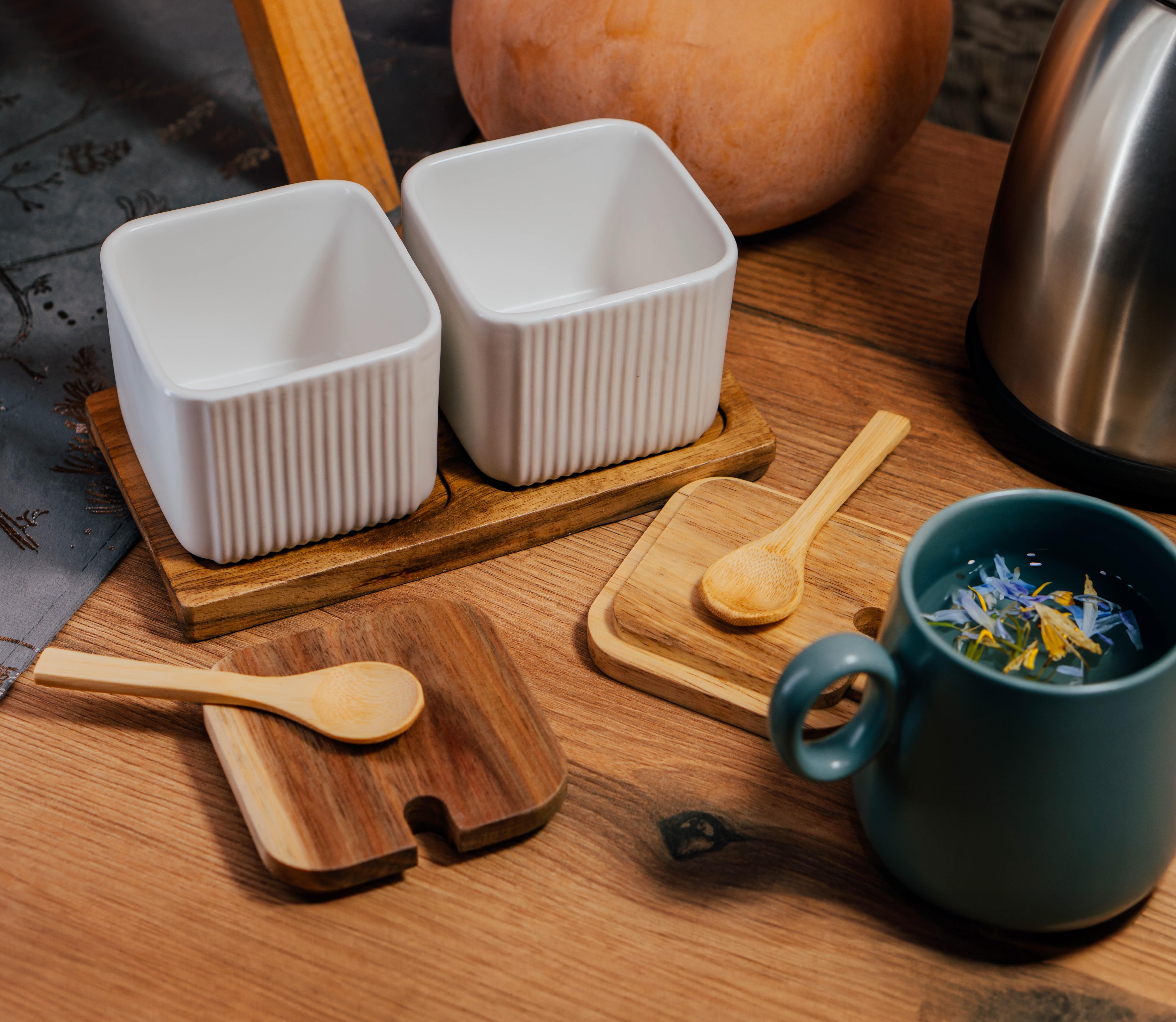 Набір ваз для цукру/солі/кави/чаю з кришечками та ложками 2 шт. Білий (ST0392) - фото 2 Набір ваз для цукру/солі/кави/чаю з кришечками та ложками 2 шт. Білий (ST0392) - фото 2