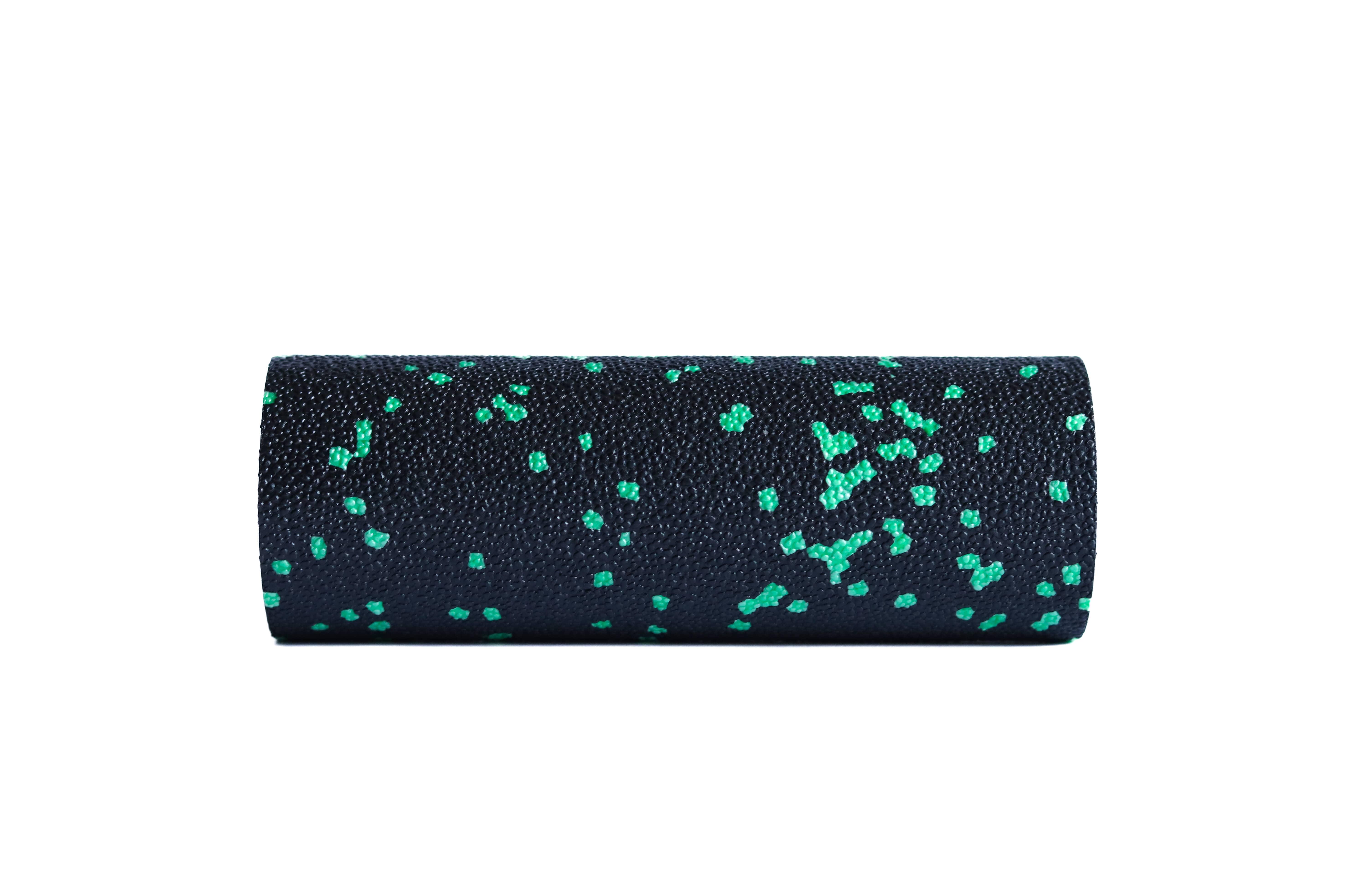 Масажний ролик міні мфр RollerUA Mini 15х5,3 см Black/Green (11439145) - фото 3