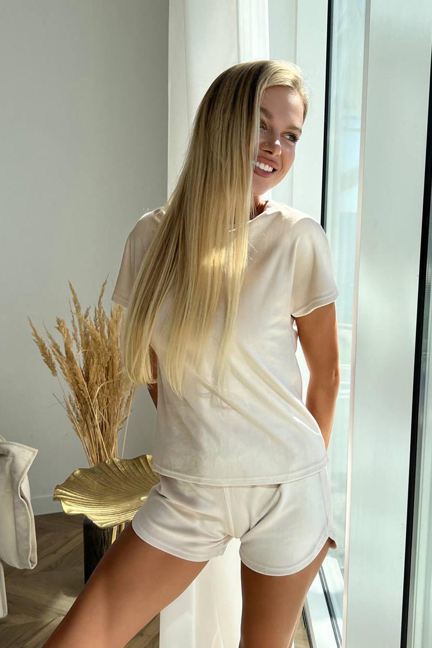 Домашний костюм женский Julia Ulich футболка/короткие шортики велюровый M Кремовый (ФШ_42) - фото 3 Домашний костюм женский Julia Ulich футболка/короткие шортики велюровый M Кремовый (ФШ_42) - фото 3