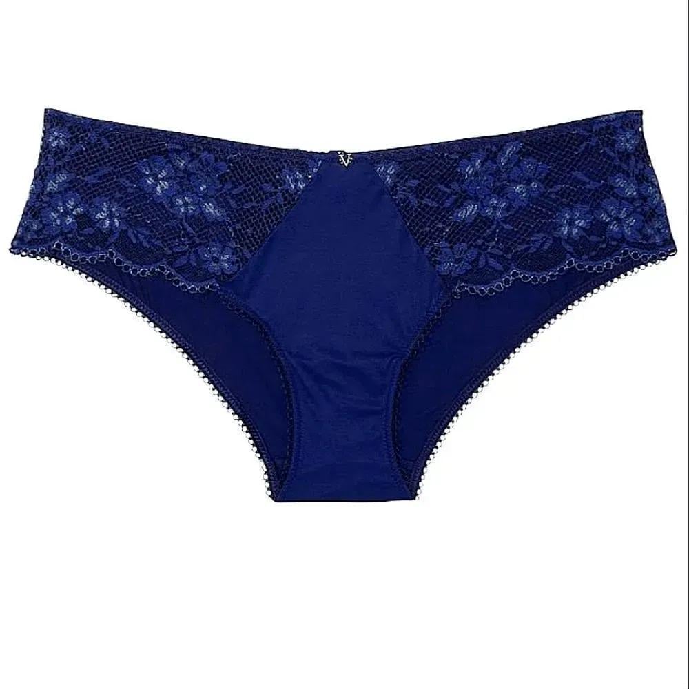 Трусики мережевні Victoria's Secret Cloud Lace Hiphugger Panty M Темно-синій (26675404) Трусики мережевні Victoria's Secret Cloud Lace Hiphugger Panty M Темно-синій (26675404)