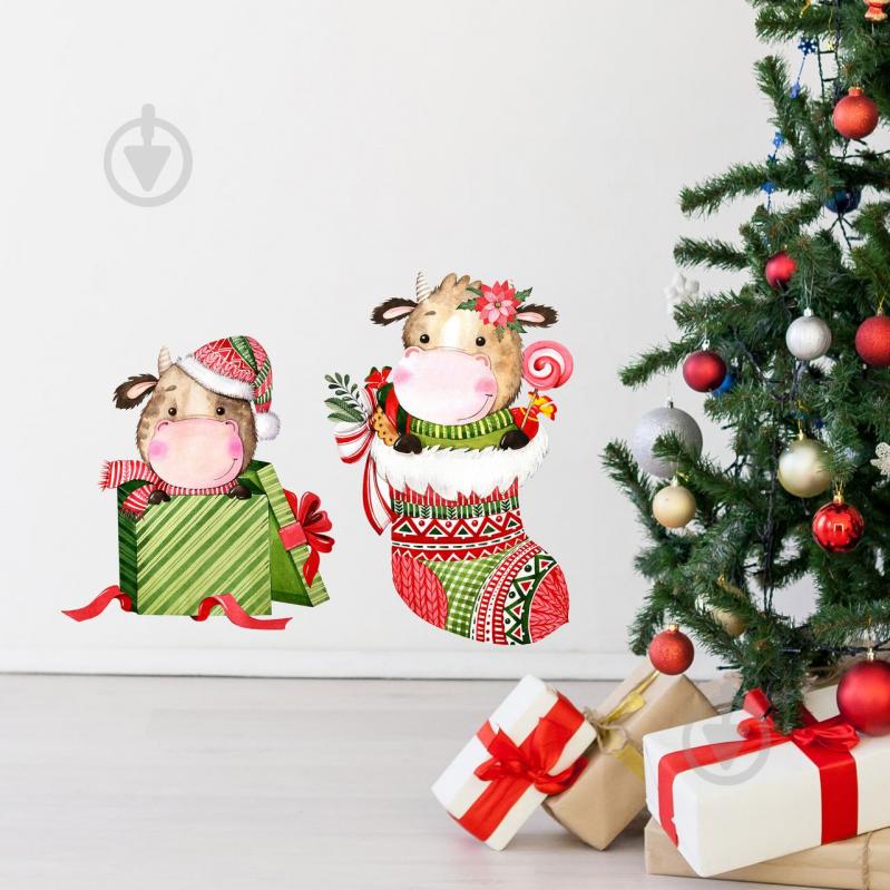 Наклейка Набор подарочные бычки Бычок с подарком - 290х310мм и бычок в носке - 250х375мм Новогодняя виниловая