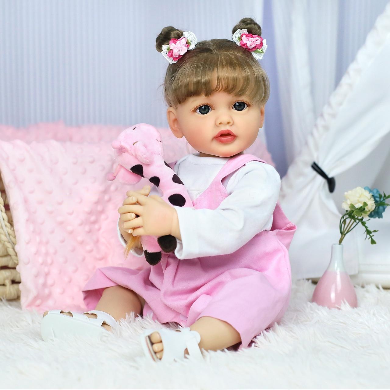 Кукла Reborn Ангелина винил-силиконовая с соской/бутылочкой/игрушкой 55 см (1887330181) - фото 3 Кукла Reborn Ангелина винил-силиконовая с соской/бутылочкой/игрушкой 55 см (1887330181) - фото 3