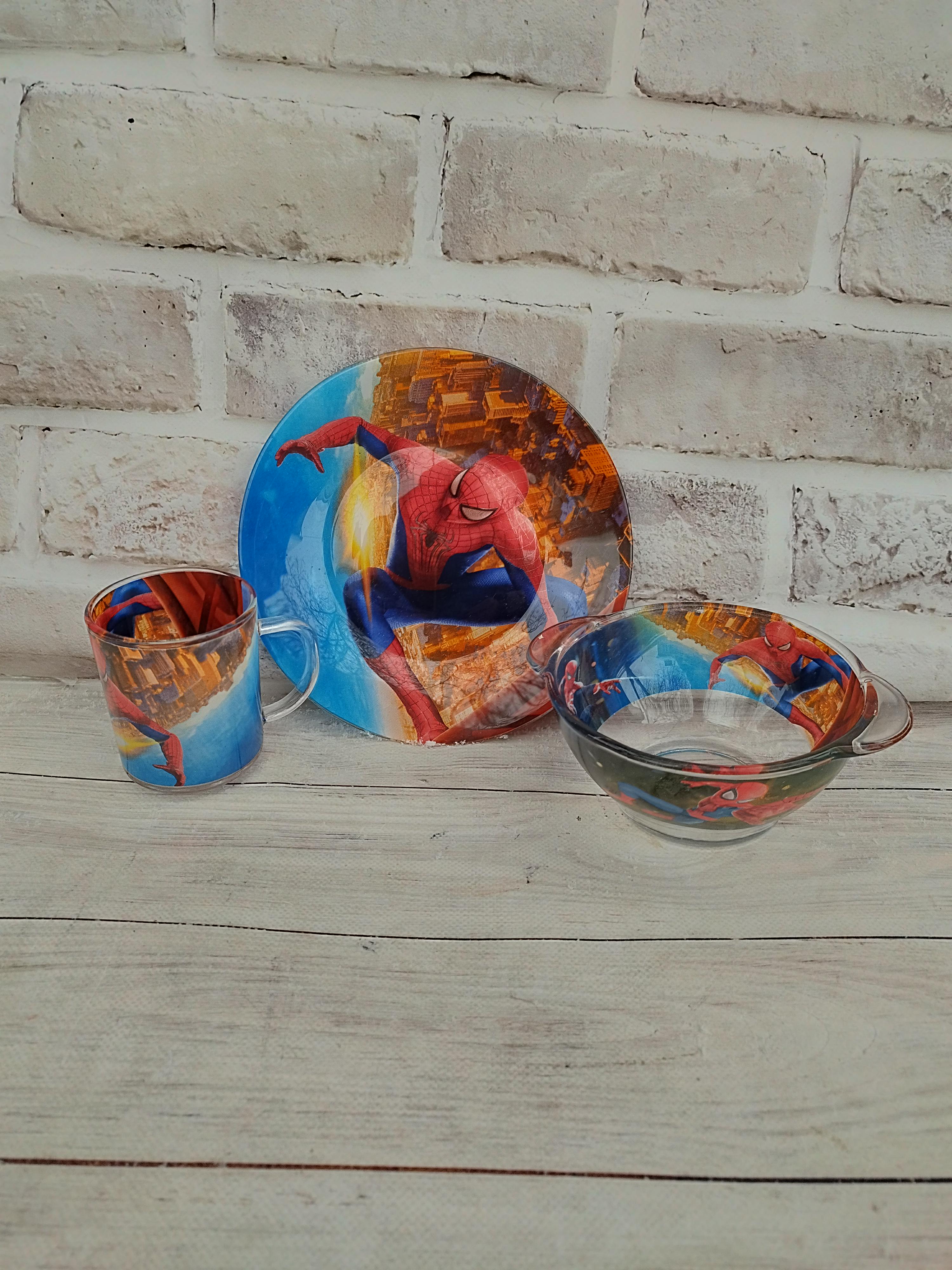 Дитячий набір столового посуду Metr+ Людина павук 2 скляний 3 предмети (LP1) Дитячий набір столового посуду Metr+ Людина павук 2 скляний 3 предмети (LP1)