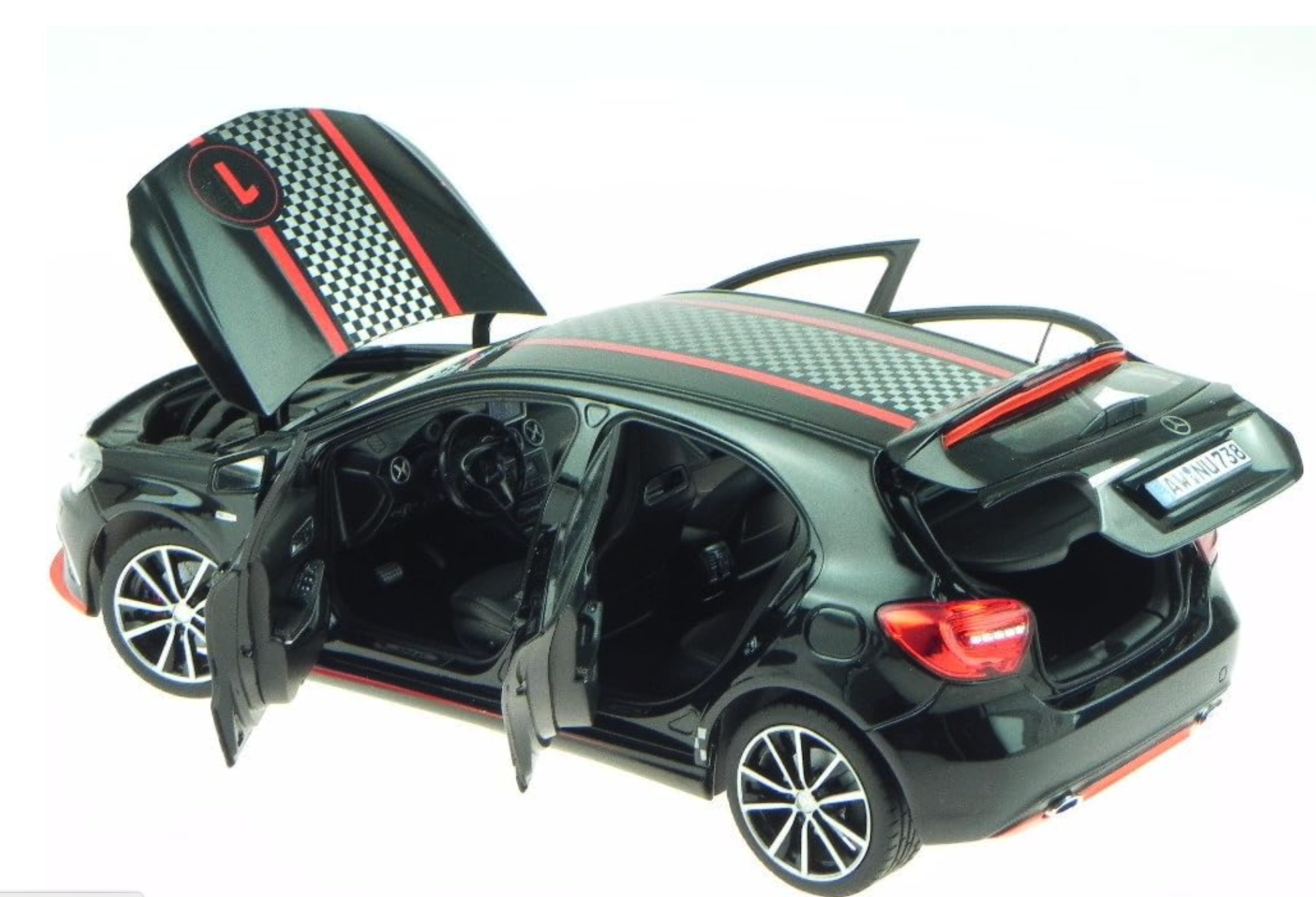 Модель автомобиля Norev 1:18 Mercedes-Benz A-Class W176 Sport Edition Black (183596) - фото 9 Модель автомобиля Norev 1:18 Mercedes-Benz A-Class W176 Sport Edition Black (183596) - фото 9