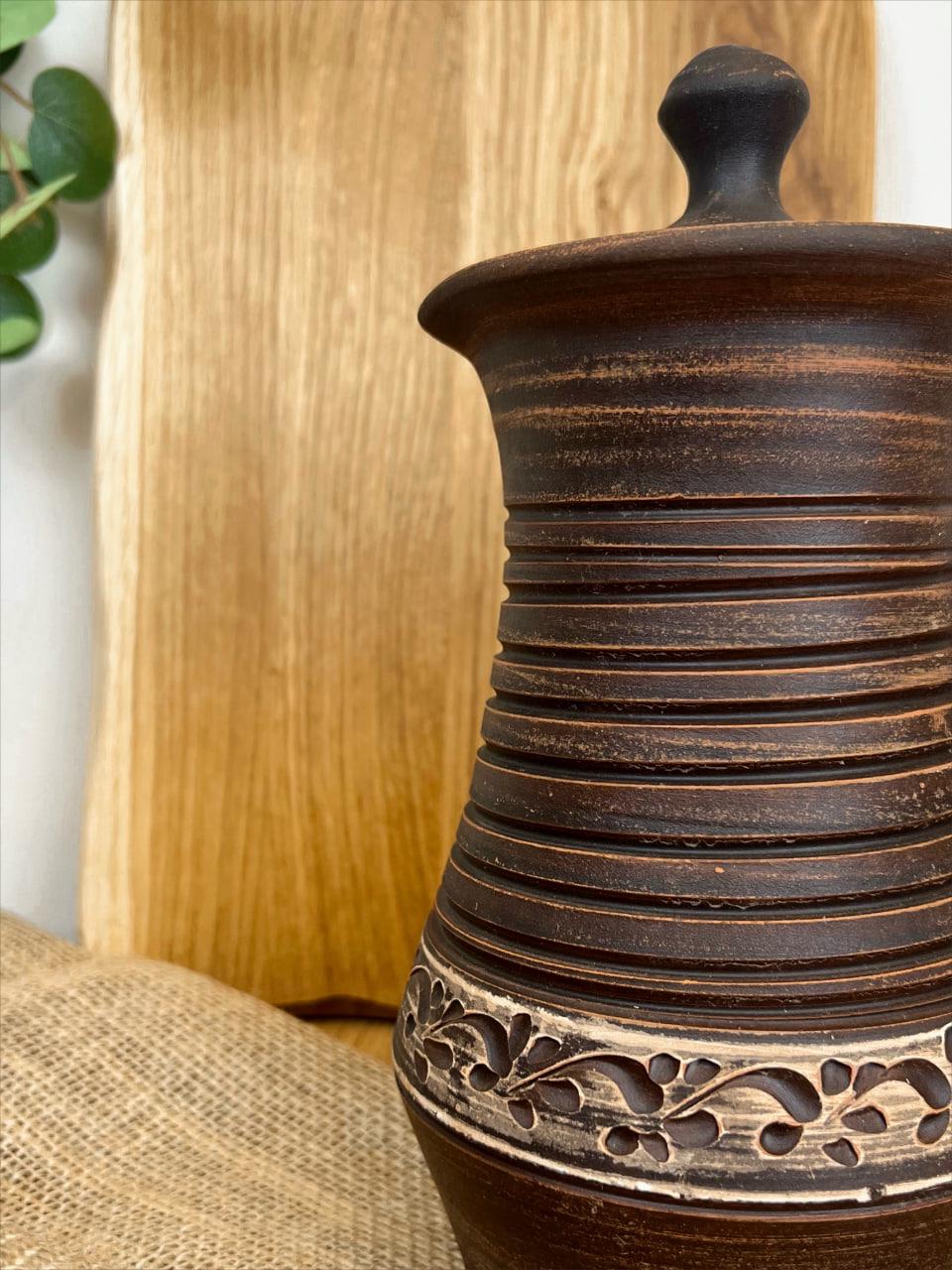 Компотник керамический глиняный резной с ручкой ангоб 1,5 л (3001-40) - фото 4 Компотник керамический глиняный резной с ручкой ангоб 1,5 л (3001-40) - фото 4