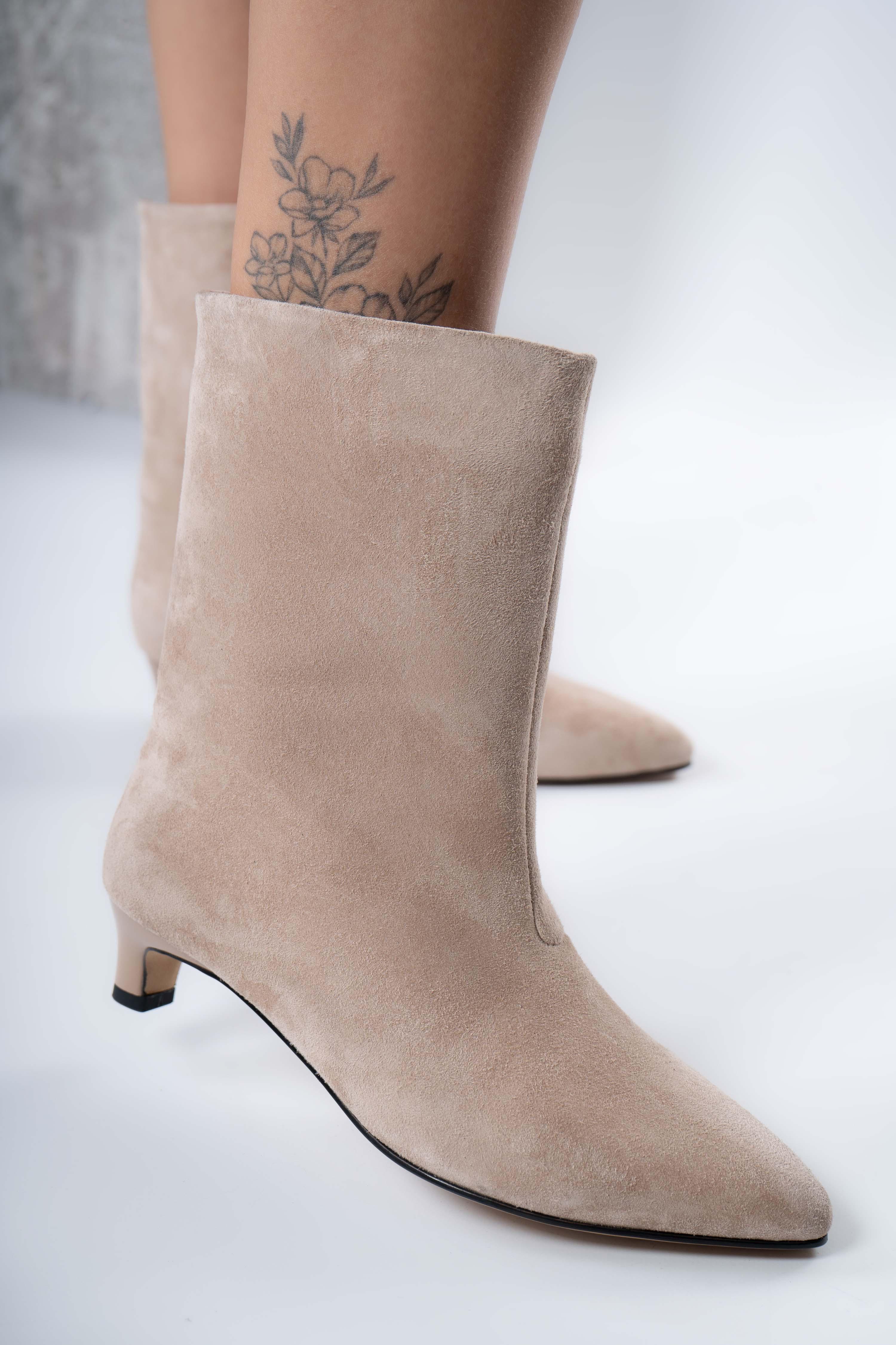 Ботинки женские Where Uwear натуральная замша р. 41 Бежевый (346794_41)