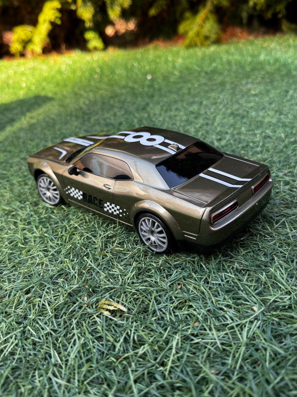 Машинка для дрифту на радіокеруванні повнопривідна Race 1:20 із LED-підсвіткою Grey (fkw-mcp-z4c) - фото 6 Машинка для дрифту на радіокеруванні повнопривідна Race 1:20 із LED-підсвіткою Grey (fkw-mcp-z4c) - фото 6