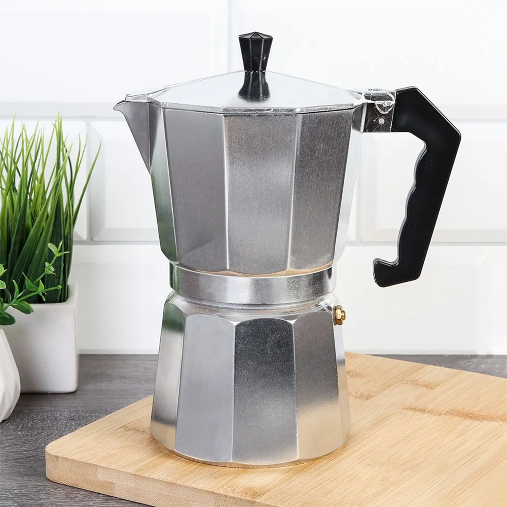 Кофеварка гейзерная для плиты Retro алюминиевая на 12 чашек 1200 мл (03-MH-5173-12) - фото 1 Кофеварка гейзерная для плиты Retro алюминиевая на 12 чашек 1200 мл (03-MH-5173-12) - фото 1