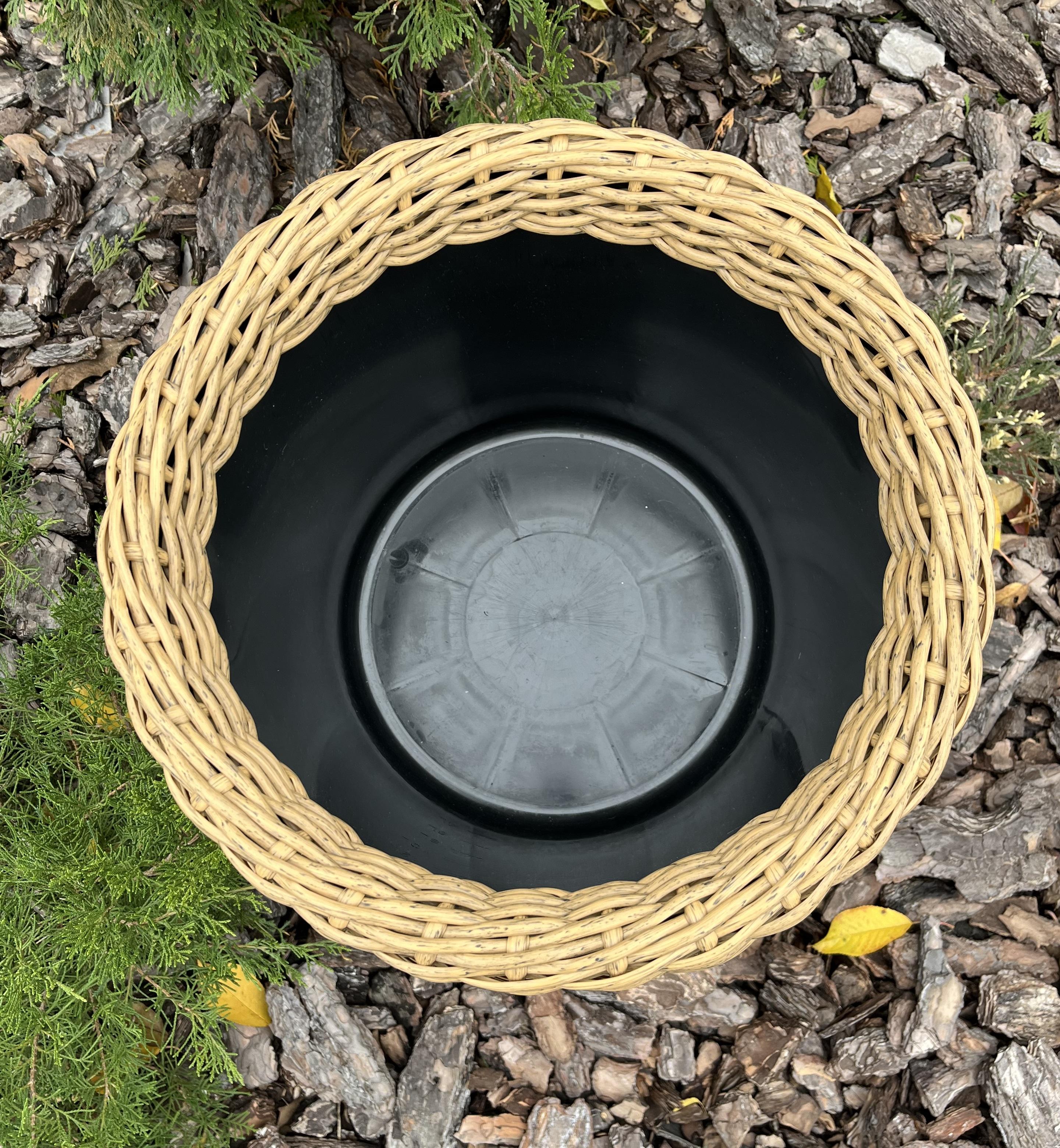 Кашпо для квітів конус зі штучного ротанга 20 л Дерево (29881035) - фото 3 Кашпо для квітів конус зі штучного ротанга 20 л Дерево (29881035) - фото 3