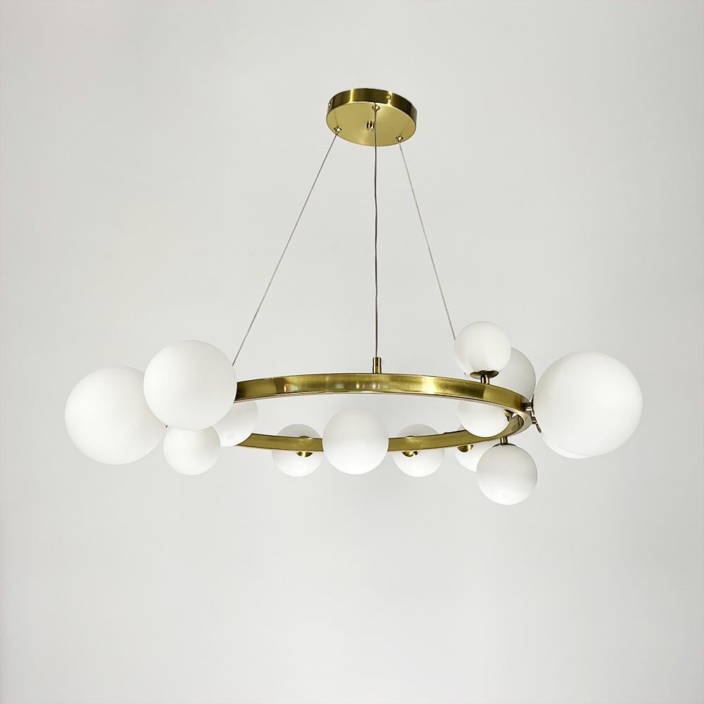 Люстра кольцевая с 15 белыми плафонами в латунном корпусе Ø 85 см (AT 32/15R AB+WT) - фото 1 Люстра кольцевая с 15 белыми плафонами в латунном корпусе Ø 85 см (AT 32/15R AB+WT) - фото 1