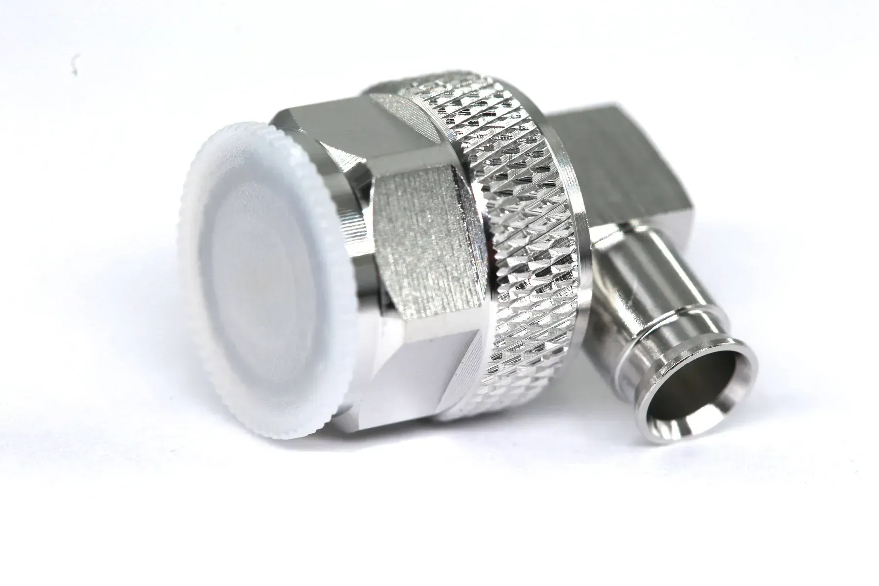 Разъем N-male plug угловой 90° прижимной для кабеля RG401 .250" латунь (3.04.0312)
