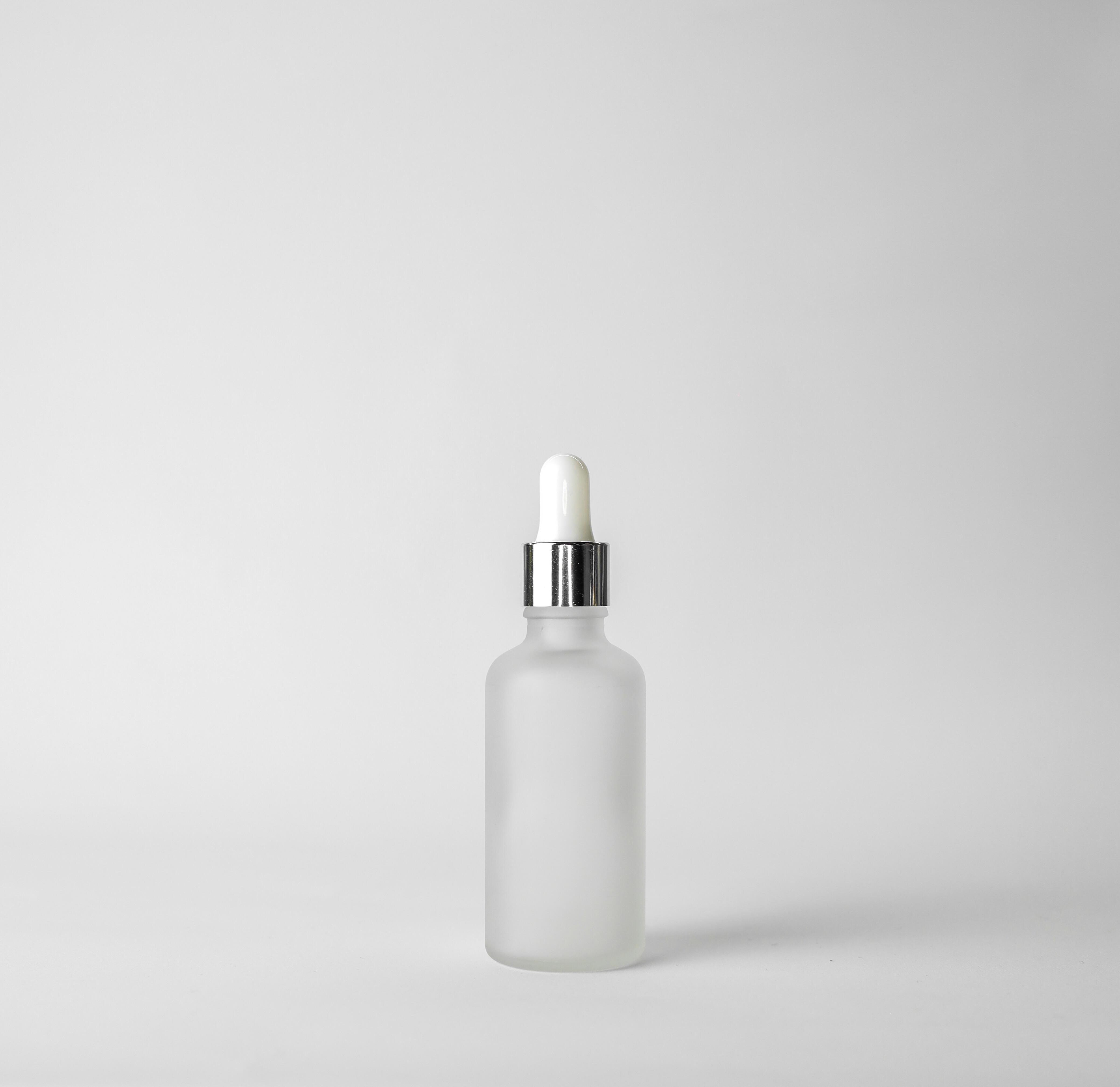 Флакон стеклянный матовый 50 мл с пипеткой Бело-серебряный (2115577012)
