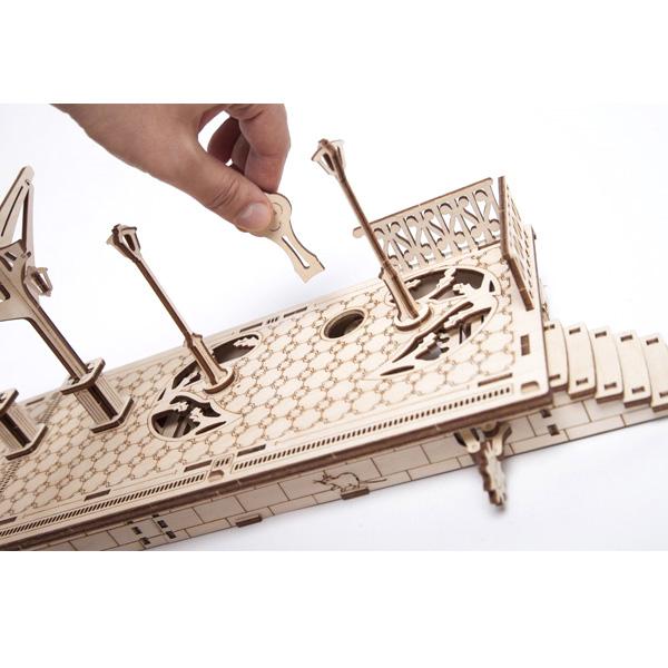 3D пазл механічний UGEARS «Перон» - фото 6 3D пазл механічний UGEARS «Перон» - фото 6