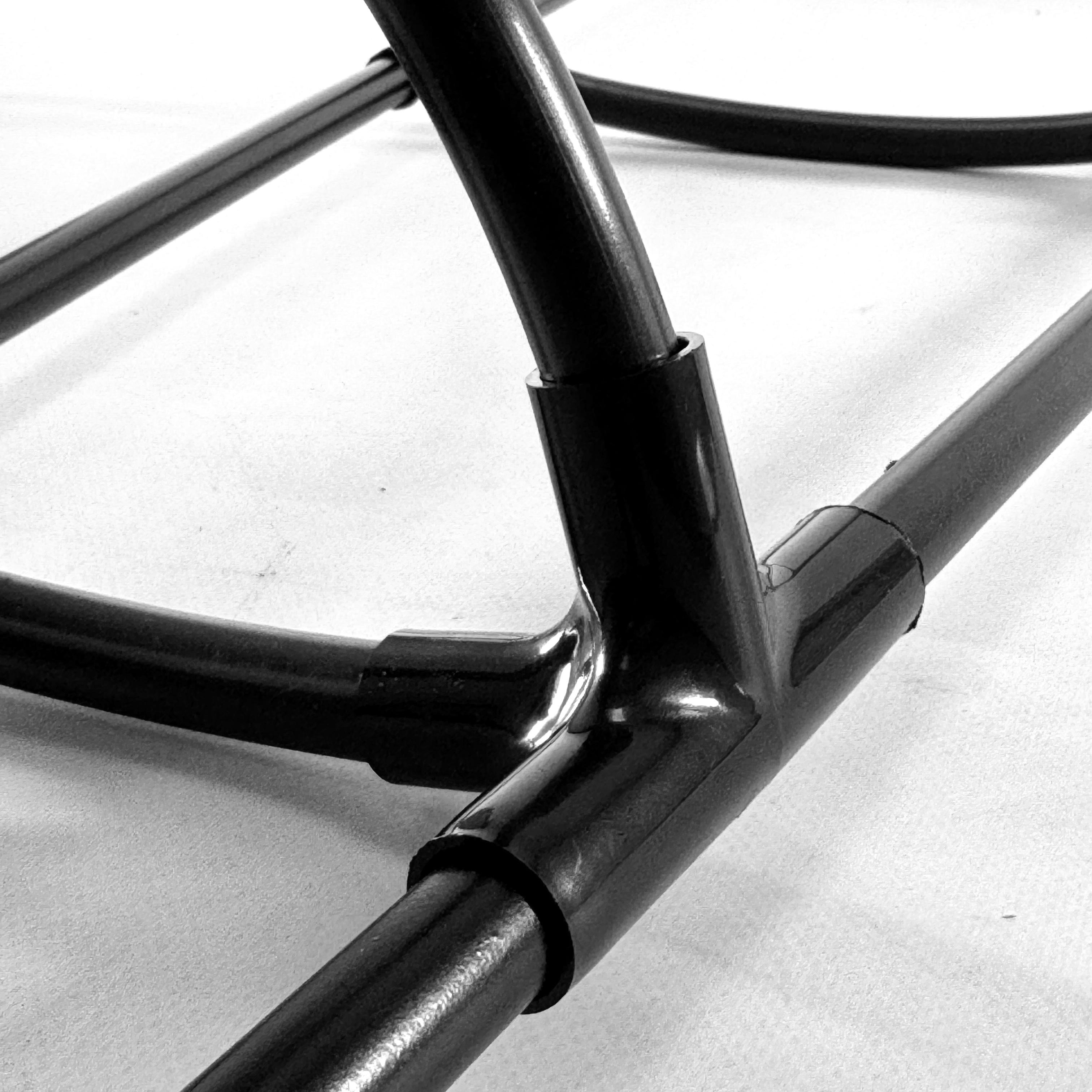 Опора для клематисів і троянд Tea Rose Piramida пірамідальна металева Чорний (27419459) - фото 4